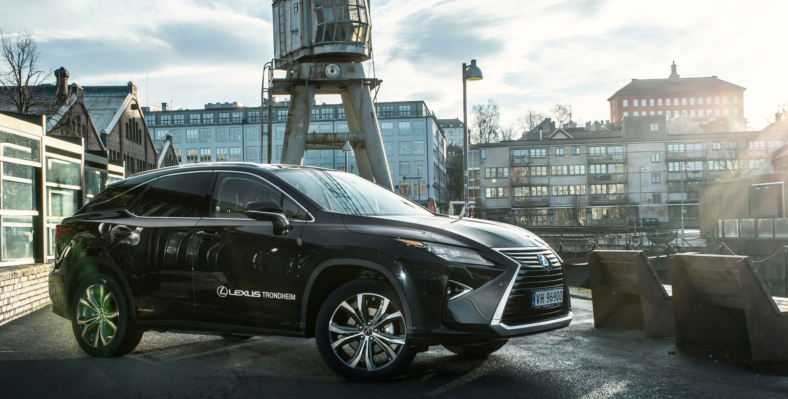 Vi har kjørt den fantastiske Lexus RX 450h i Trondheim